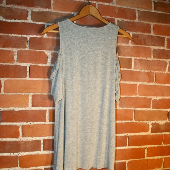 LC Lauren Conrad Gray Cold Shoulder Ruffled Blouse - Picture 8 of 8